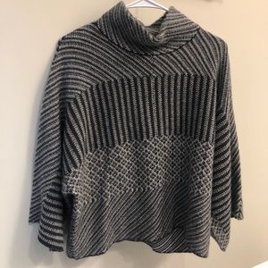 TAHARI 100% PURE LUXE cashmere poncho
